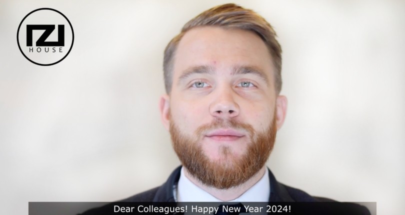 🎄 Привітання з Новим Роком 2024 року від CEO | IZIHouse!